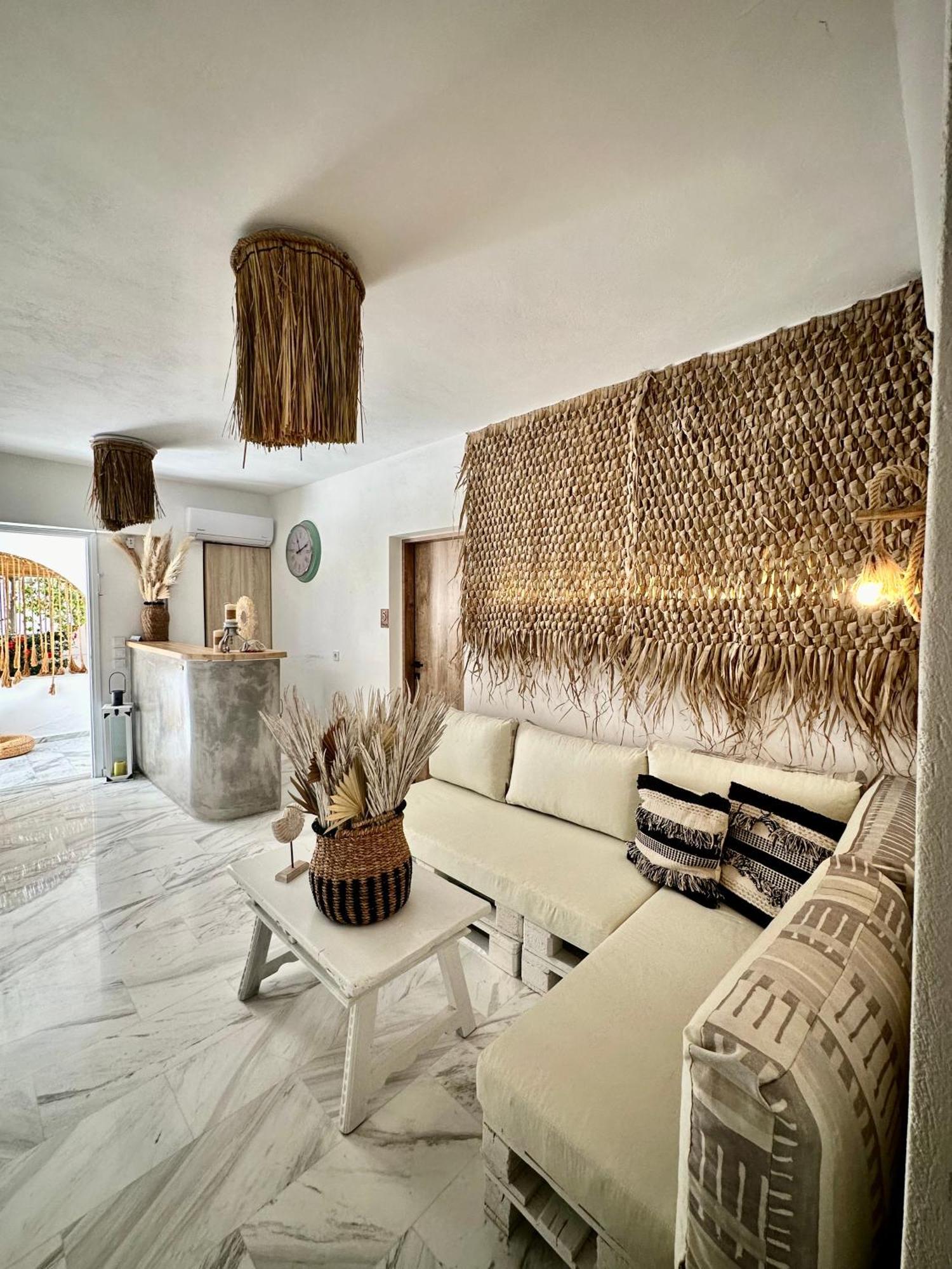Athina Rooms - Lounge Apartments Páros Exterior foto